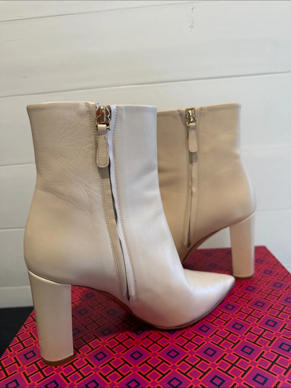 Tory Burch Gigi 70mm Stretch Ankle Boot in Dulce De Leche Size 7.5